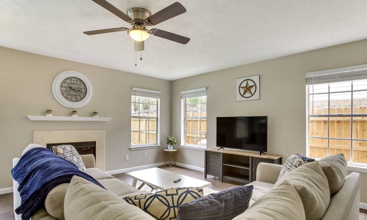 El Lago House | Texas Gulf Coast Vacation Rental: Private Pool!