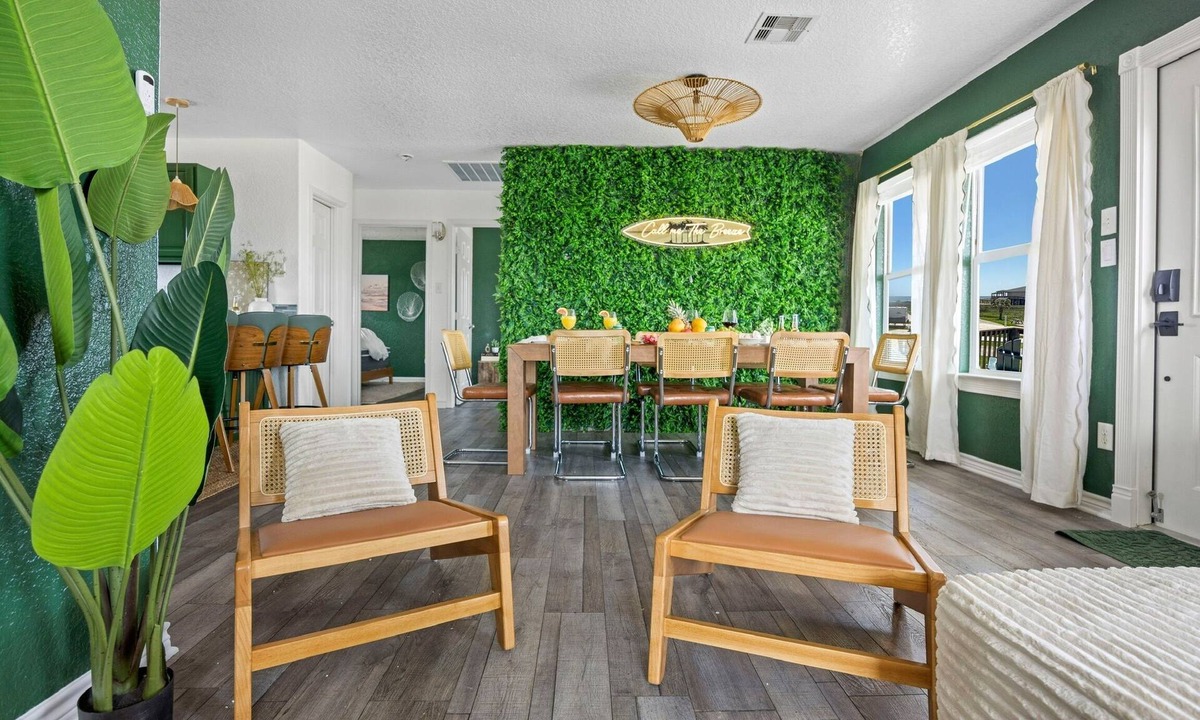 Surfside Beach House | The Breeze Beach House