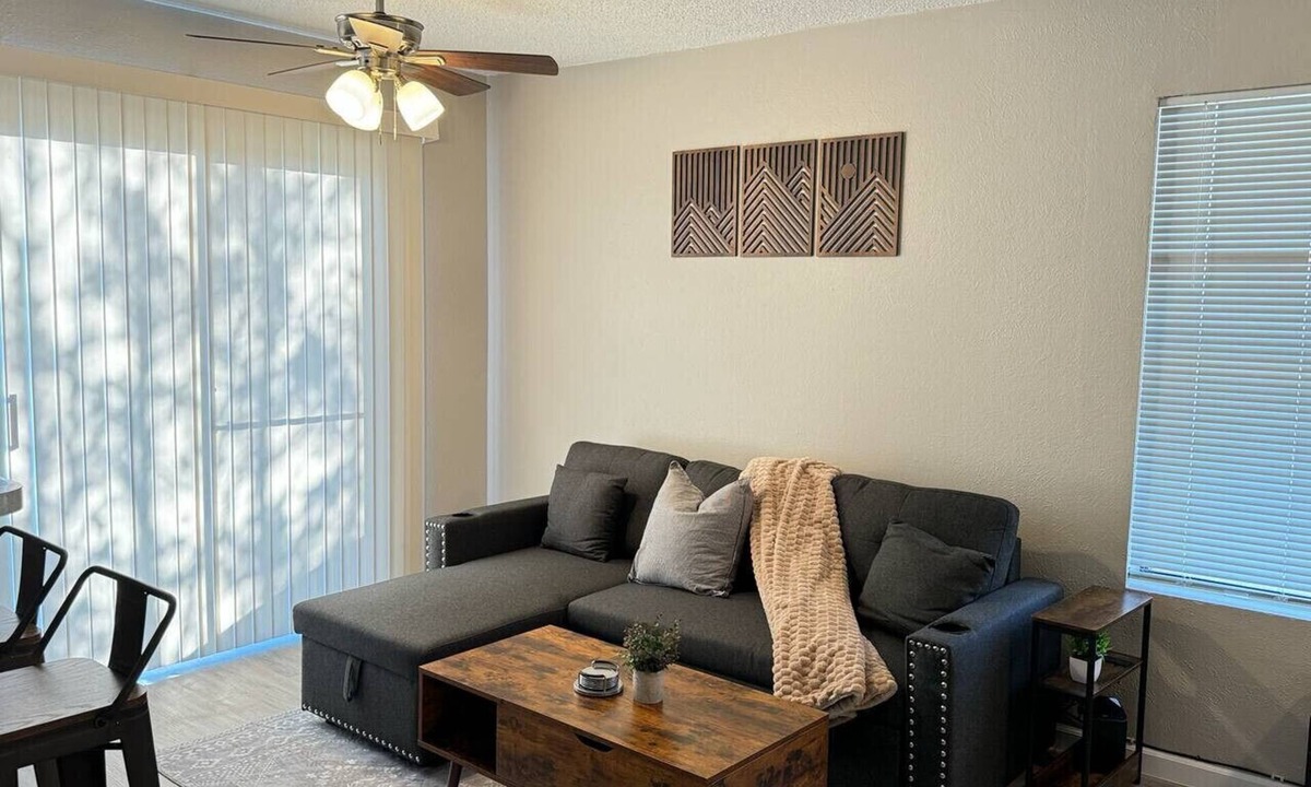 Tollgate Overlook Apartment | The Cozy Condo: Your Home Base near all amenities!