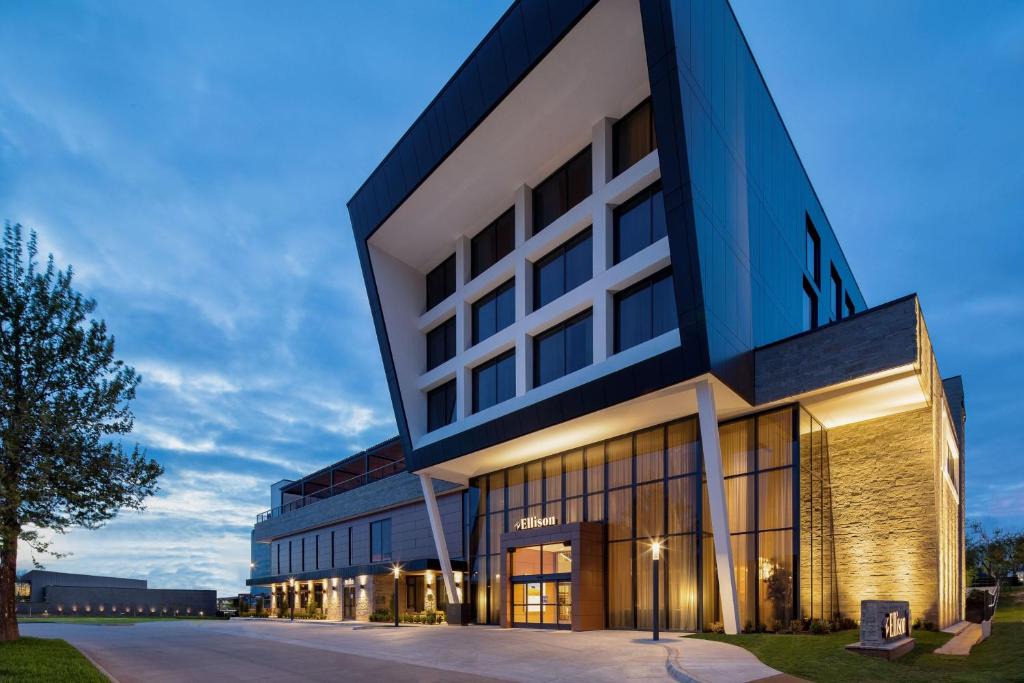 Central Oklahoma City Hotel | The Ellison, Oklahoma City, a Tribute Portfolio Hotel