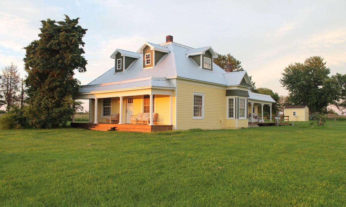 Fairport House | The Farm House - Quiet Country Retreat! Great for Any Season - Pet Friendly!