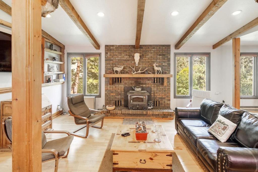Morrison House | The Four Pines I Near Red Rocks & Trails