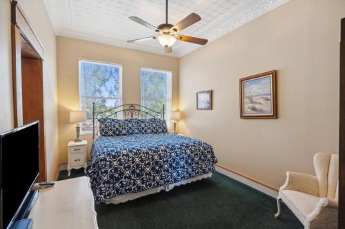 Eastland Hotel | The Galveston Room