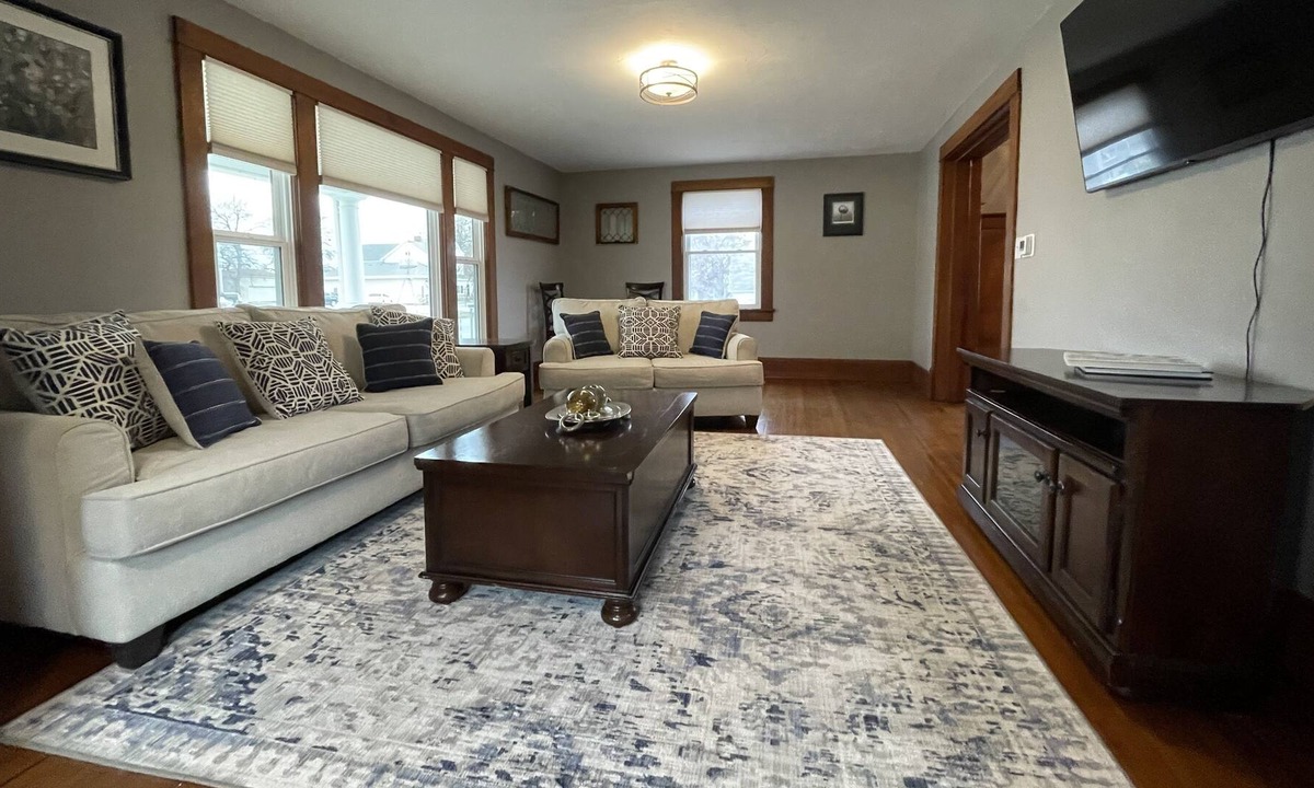 Syracuse House | The Harms House