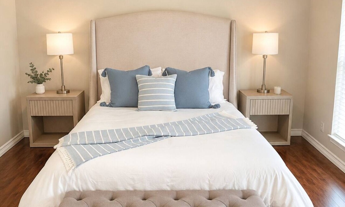 Bonanza House | The Laredo Oasis. 2-bedroom townhome