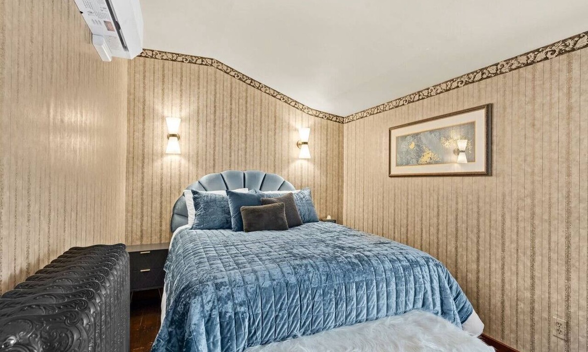 Westcliffe Bed & Breakfast | The Little Bear Room at The Wildflower Hotel