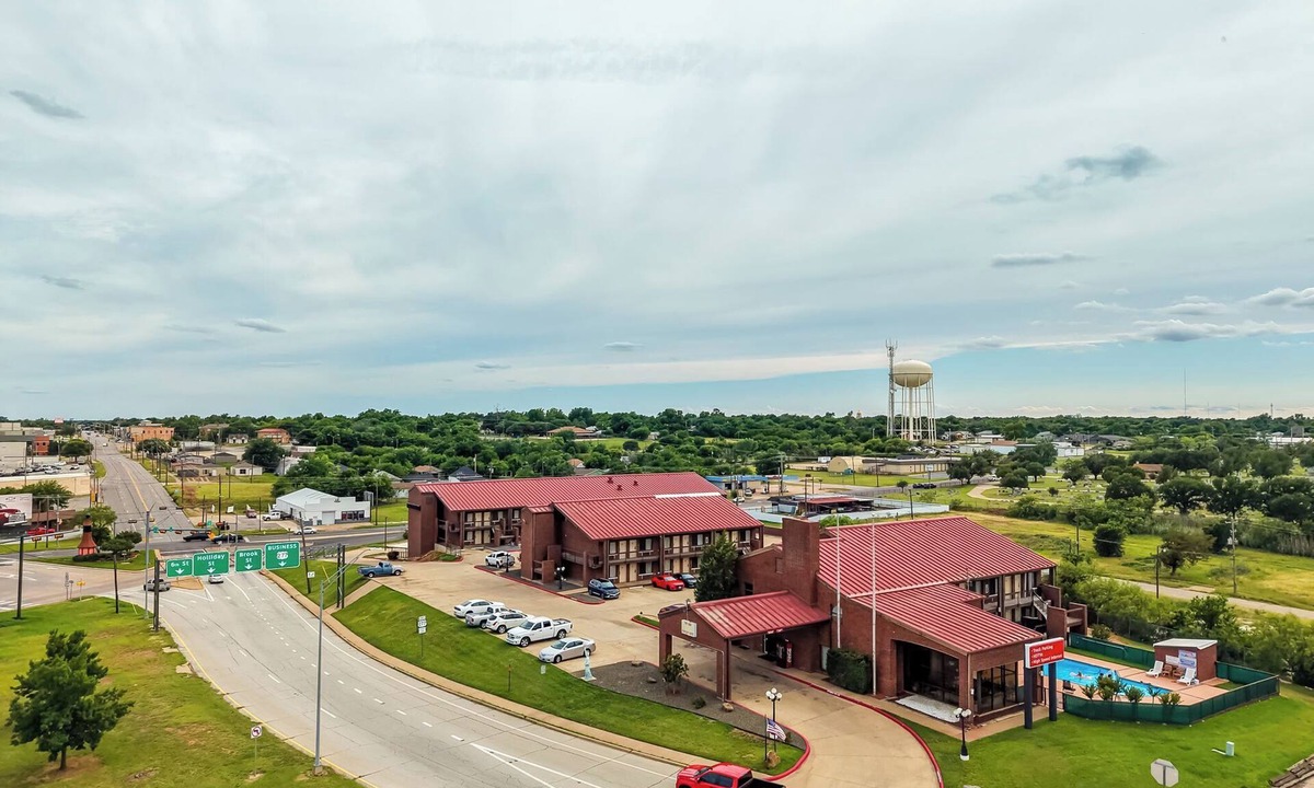 Wichita Falls Hotel | THE LODGE AT THE FALLS