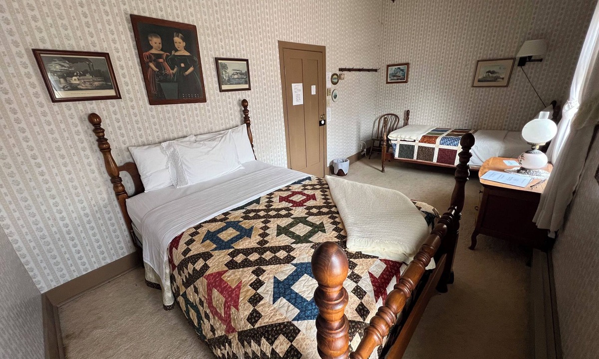 Bentonsport Bed & Breakfast | The Maid of Iowa – Riverboat-Inspired Room in Historic Inn