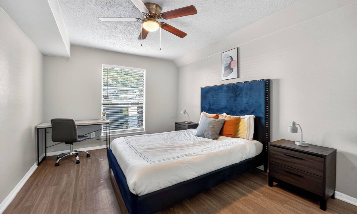 Lake Highlands Apartment | The Paxton | Modern 2BR Retreat