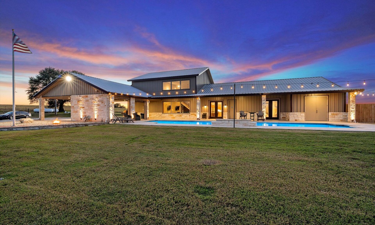 Chilton House | The Pool House