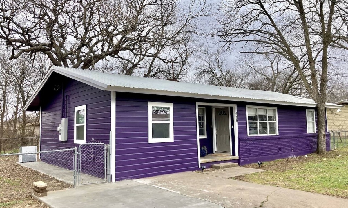 Stephenville House | The Purple House 3BR Near Tarleton & Downtown