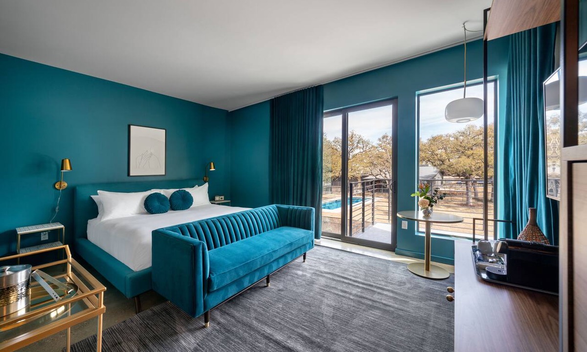 Round Rock Original Plat Hotel | The Ruby Hotel