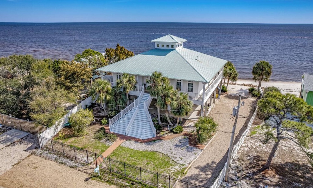 Alligator Point House | This Cape Cod style beauty will make you fall in love with the Forgotten Coast!