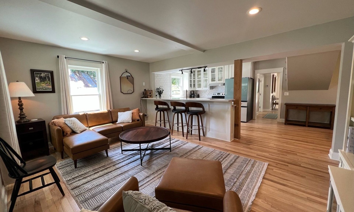 Ponca House | This is a premier location for Elk viewing and hiking the upper Buffalo River.