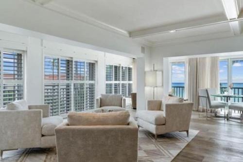 Moorings Apartment | Three Bedroom Gulffront Condo with Sunset Views