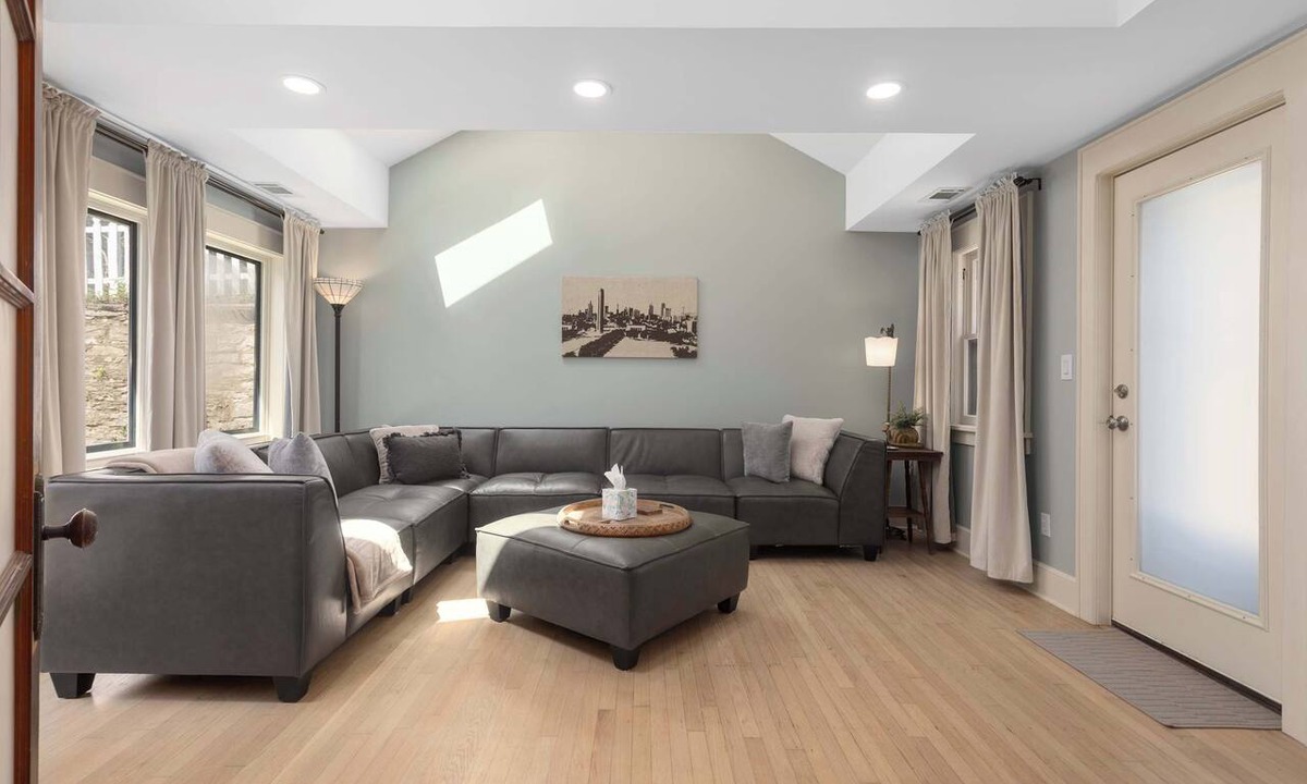 Parkville House | Timeless 2 Bedroom Ranch with 4 King Beds