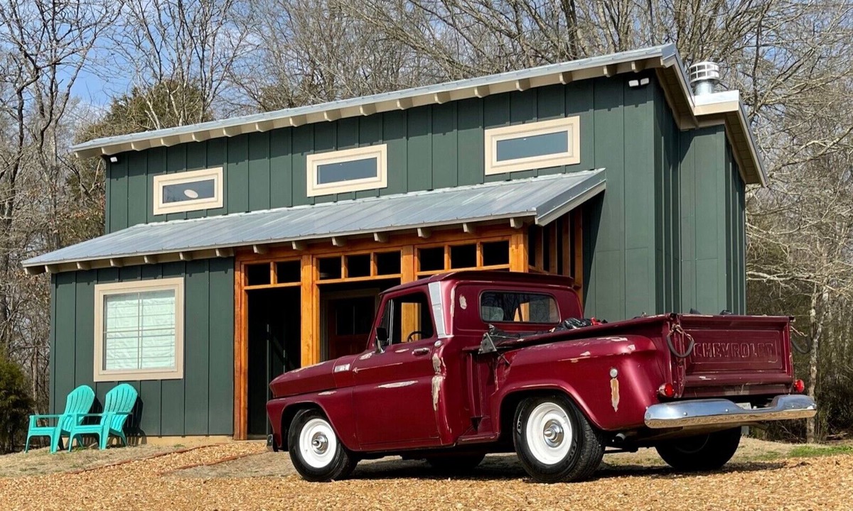 Benton Cabin | Tiny house Cabin on 30 acres in Yazoo County Mississippi