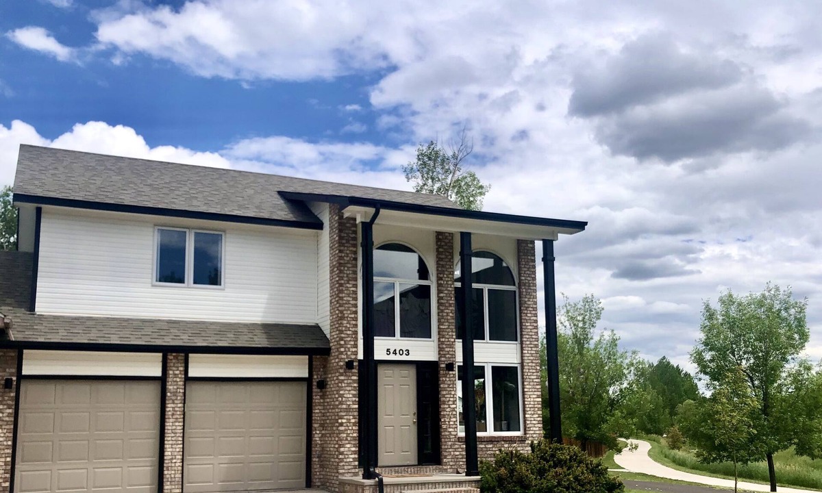 Cheyenne House | Townhouse Located Near Frontier Park and the Capitol Building