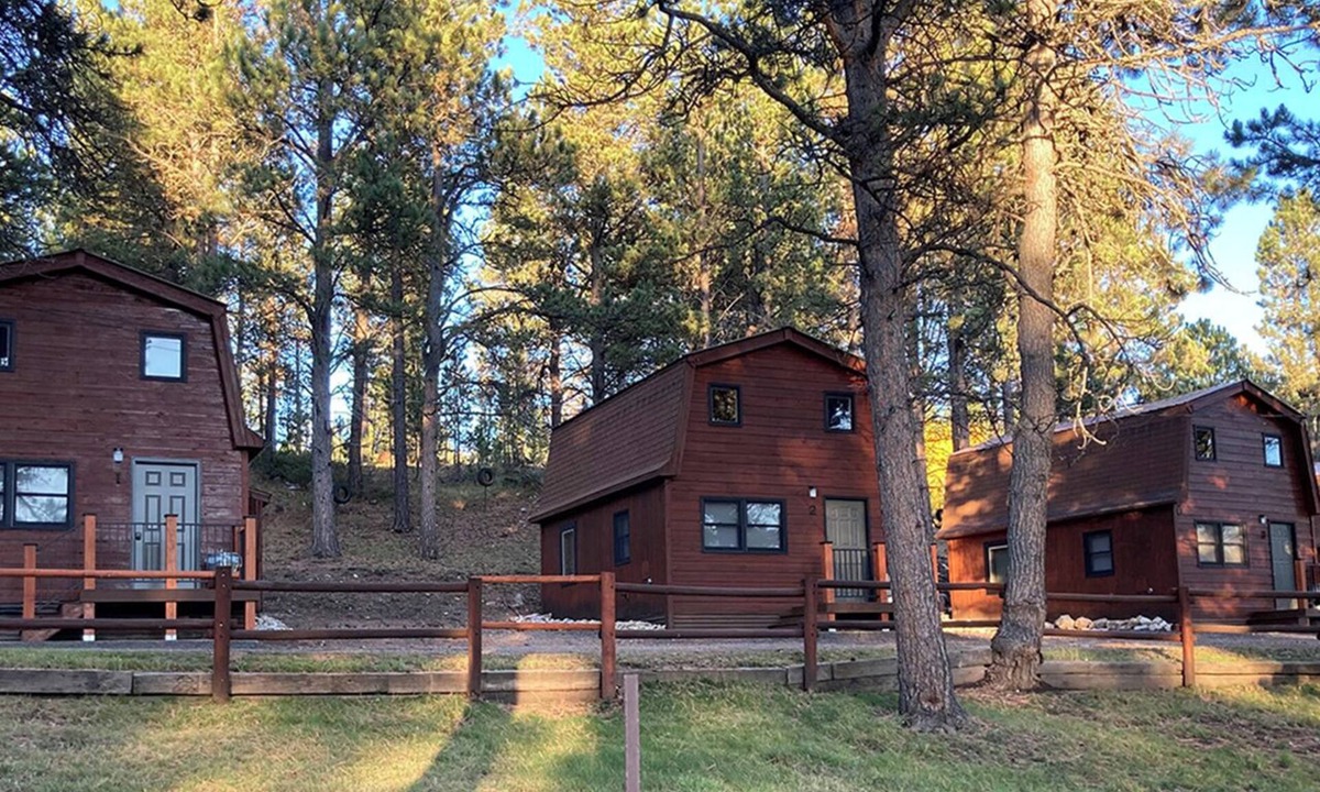 Deadwood House | Trailshead Lodge - Cabin 4