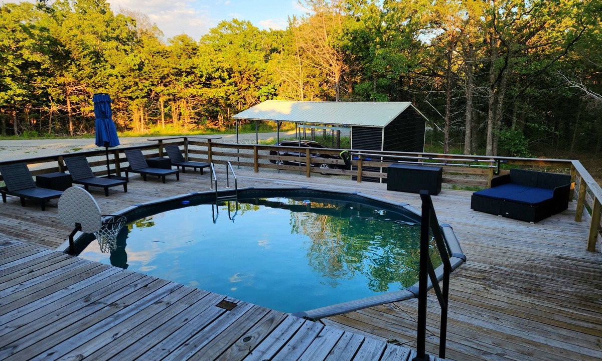 Gordonville Cabin | Tranquil 2-bedroom cabin on an acre, 4 mins to Lake Texoma!