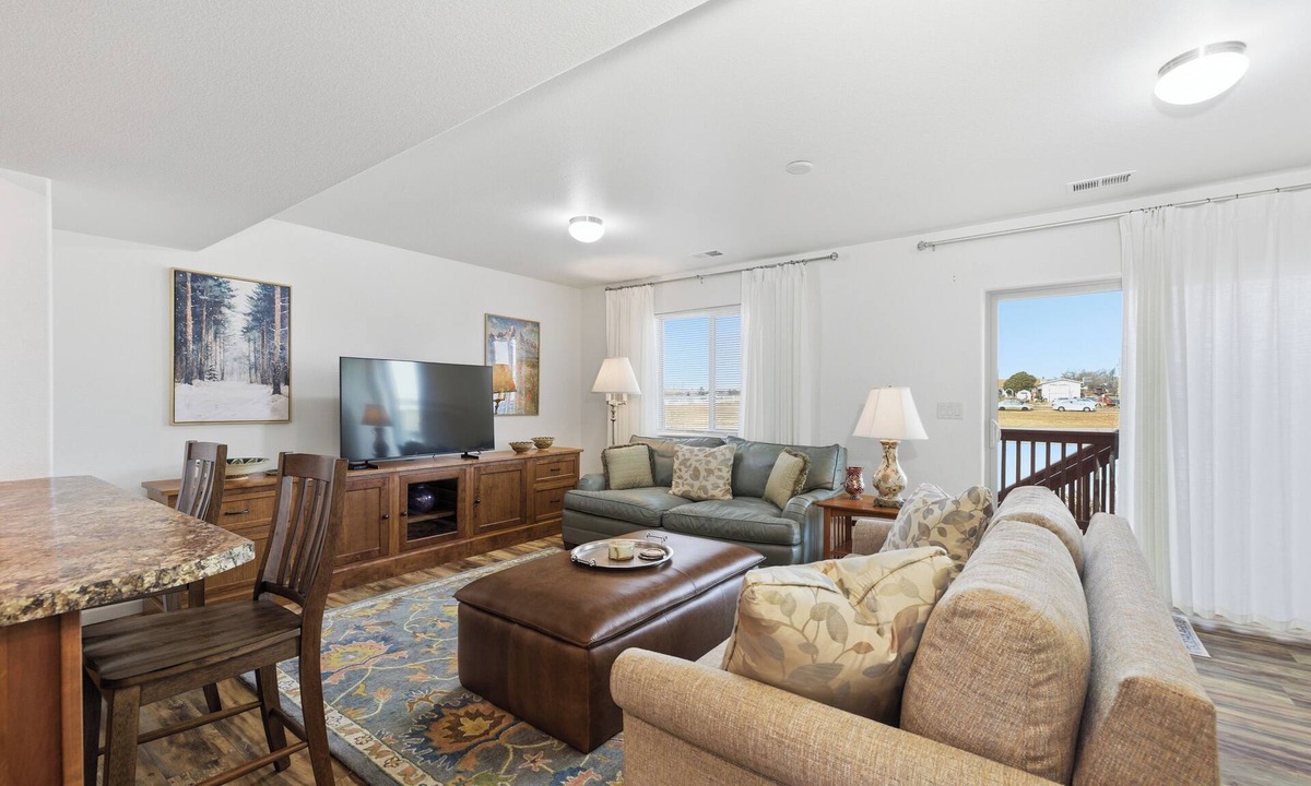 Cheyenne House | Tranquil Family Retreat-15 min to Frontier Days Fairgrounds -Dog Friendly