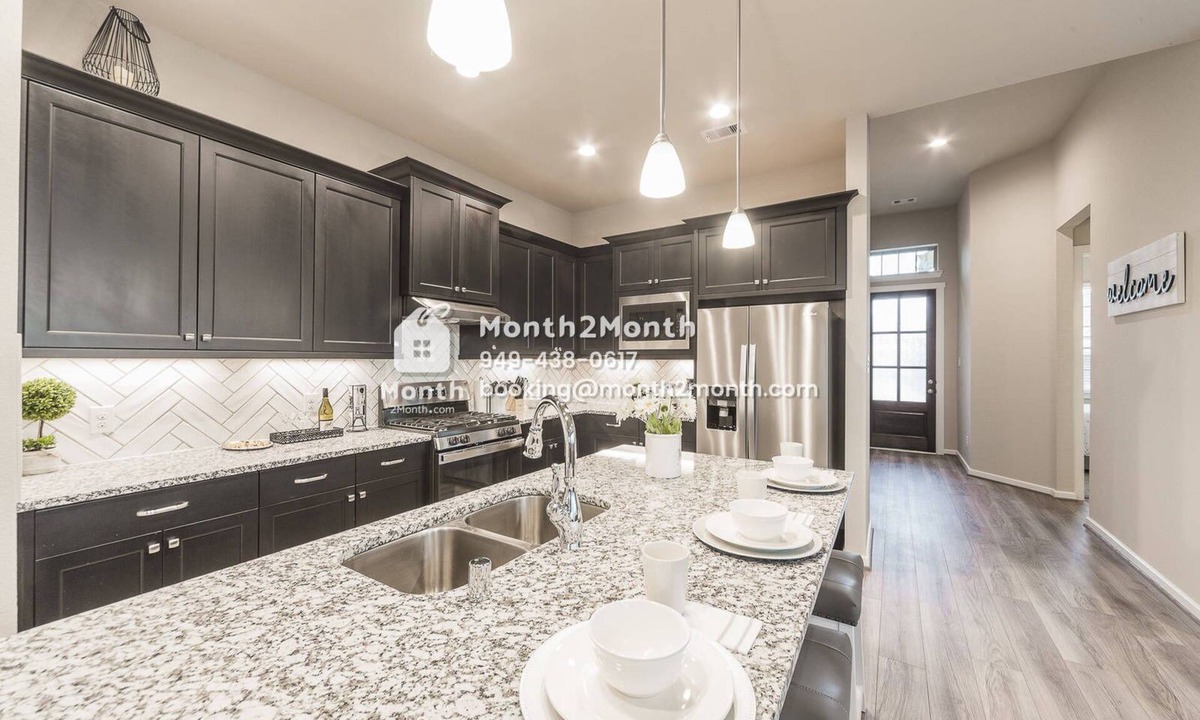 Sienna Plantation House | Tranquil Stay on Crossing Oak #40872