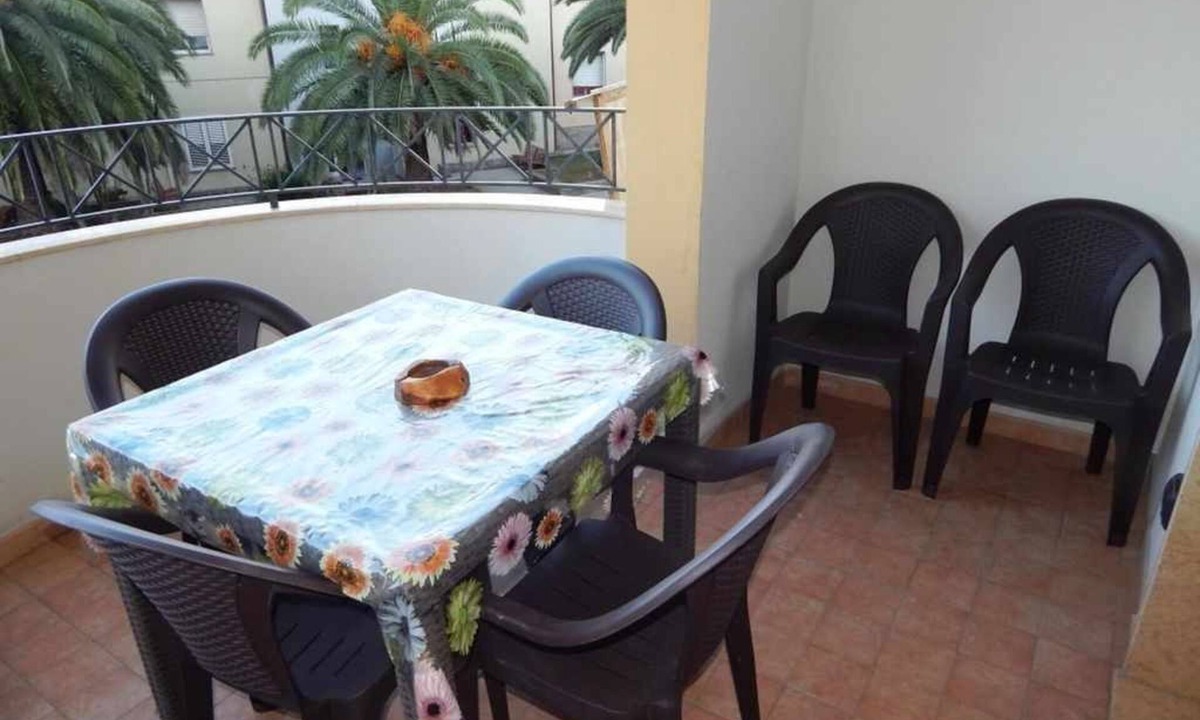 La Pietraia Apartment | TRILO GEMELLI 2: comfortable apartment at the Lido beach