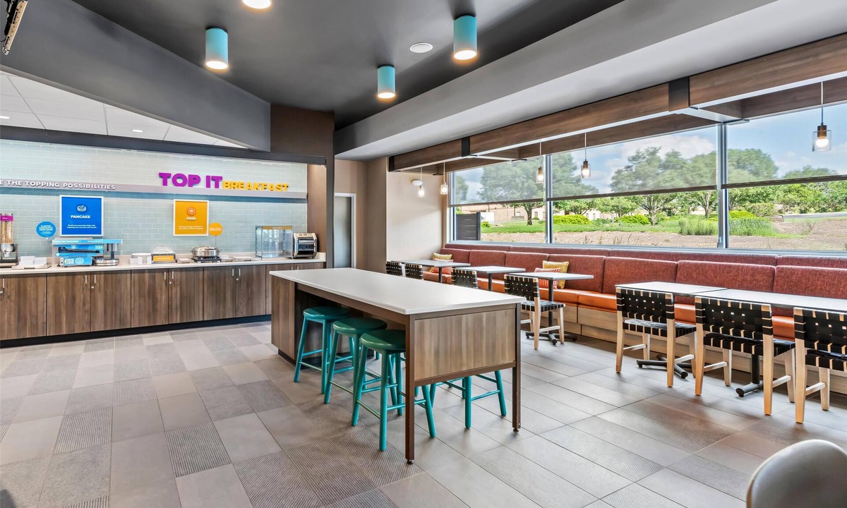 Waldron Hotel | Tru By Hilton Kansas City Airport