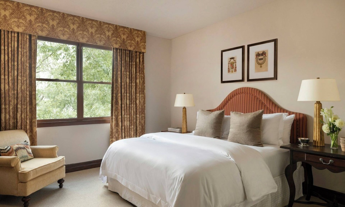 Uptown Hotel | Two Junior Suite | Hotel Granduca | Charming Suite Near Houston Attractions