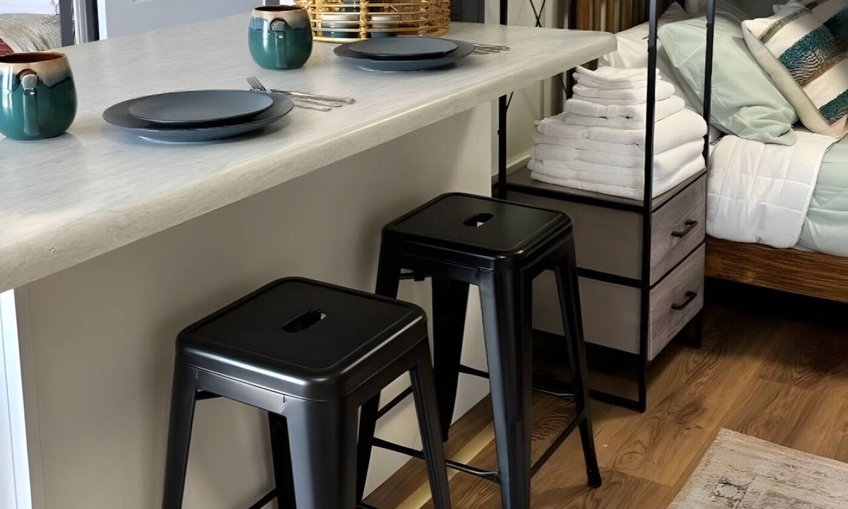 Pecos Apartment | Two Private Bedrooms with Queen and Bunk Beds, Full Kitchen and In-Unit Laundry