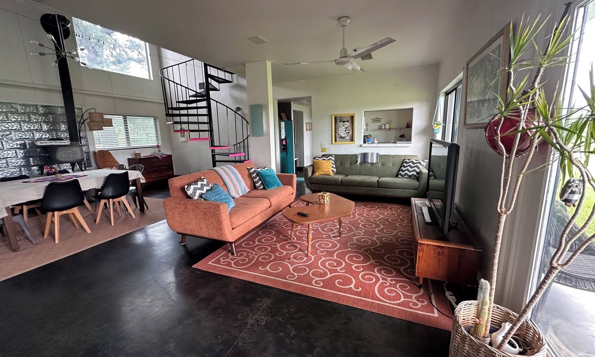 Nocona House | Unique,Eclectic, Scenic Farm, Relax in the jacuzzi tub,Nature Inspired