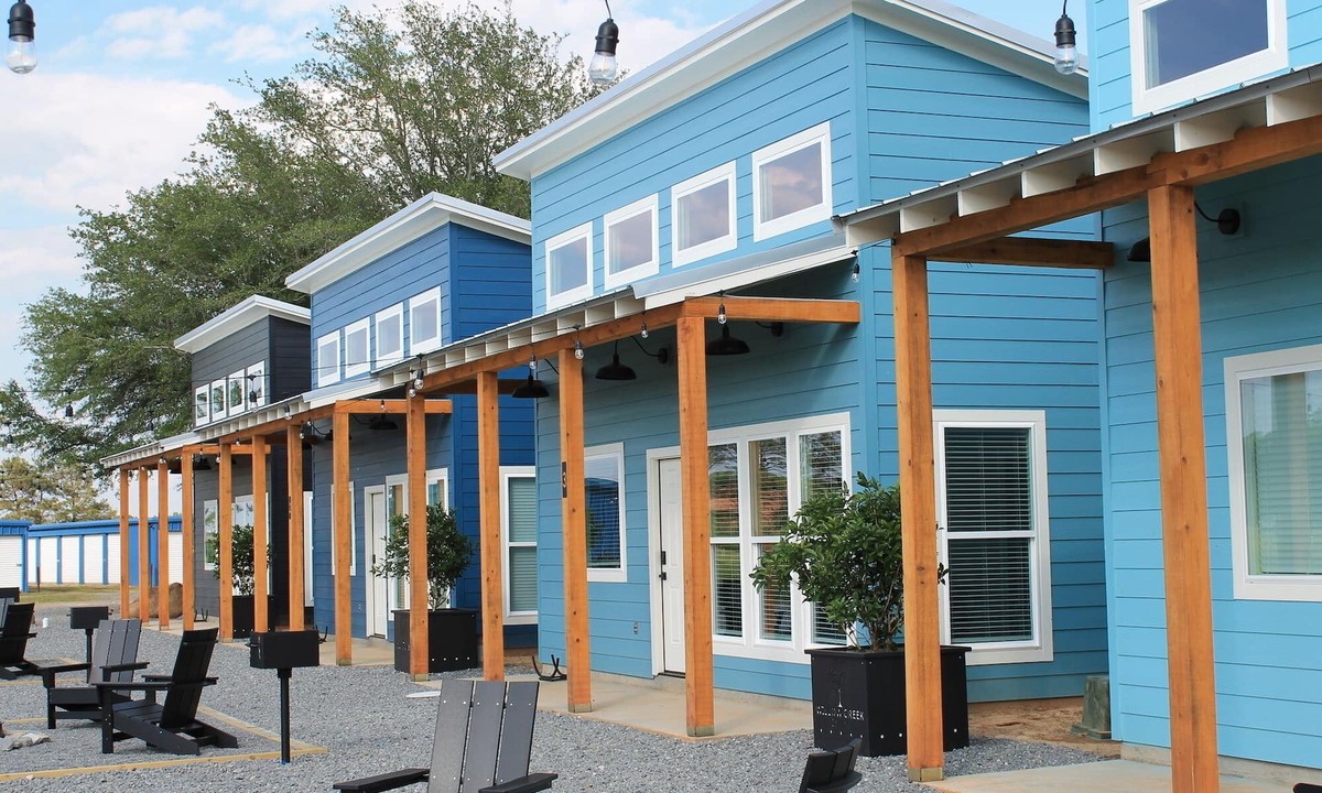Sterlington Cabin | Unit 6 Willow Creek Cabins