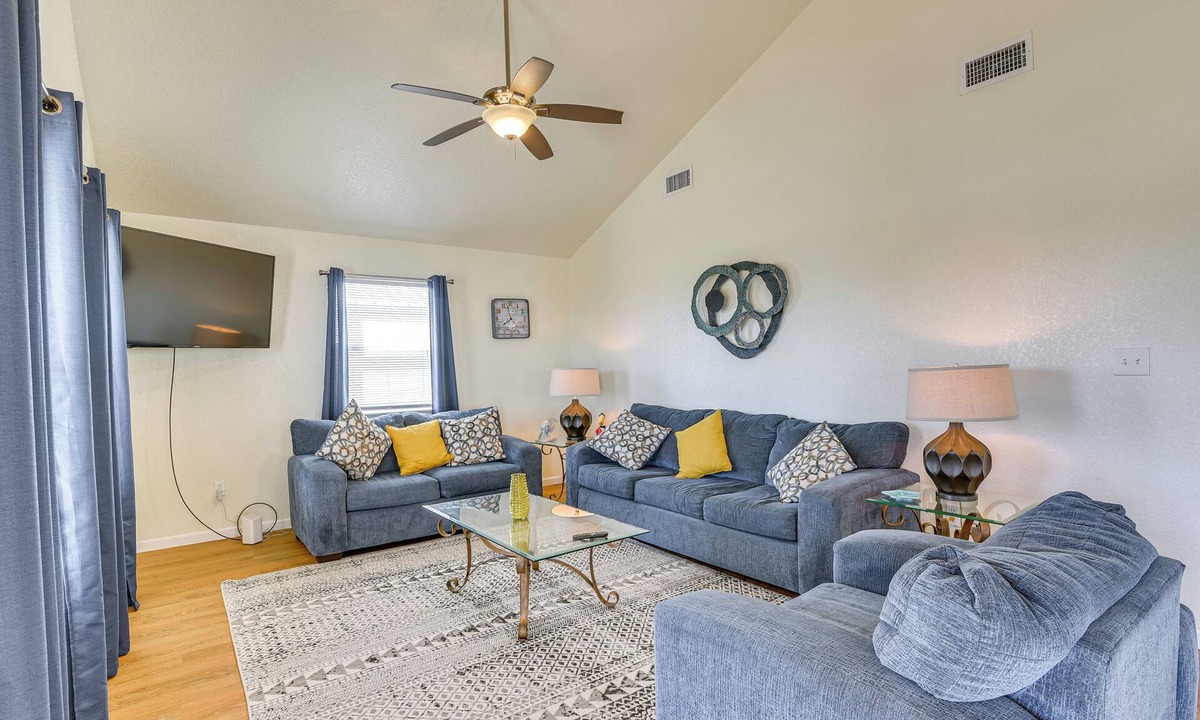 Freeport House | Walk to Beach: Gulf-View Home in Surfside Beach!
