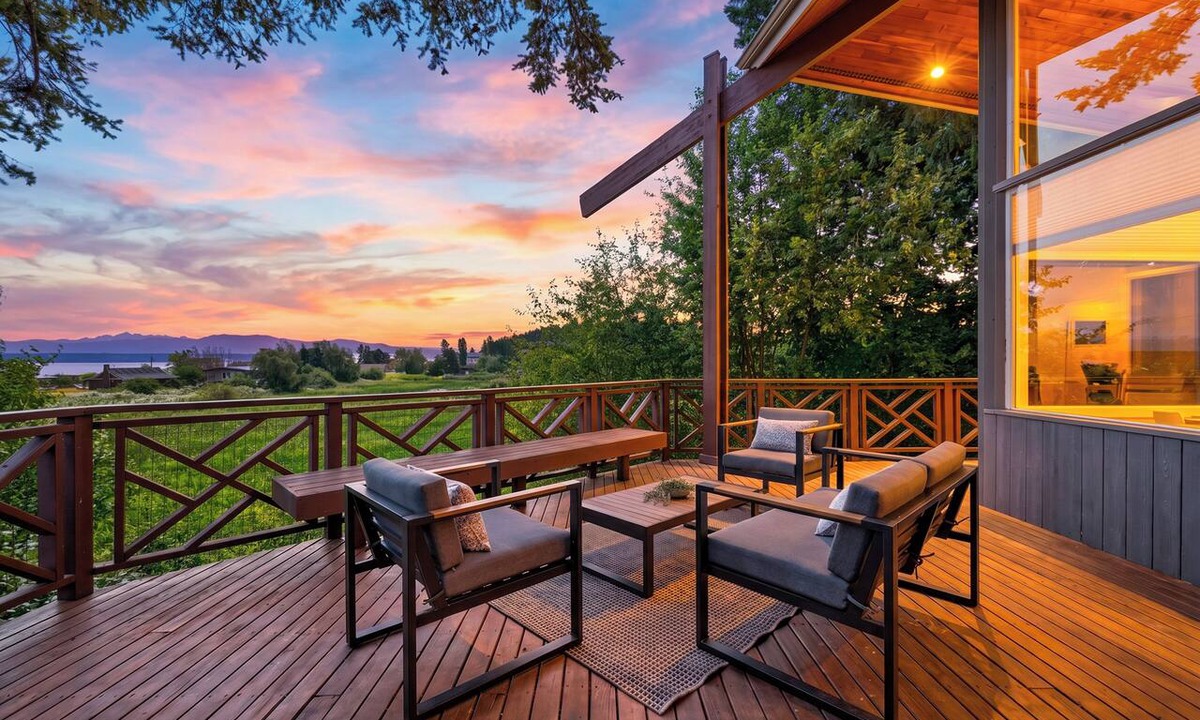 Freeland Cabin | Walk to Beach Shared Pool + Pickleball Court | The Grove at Mutiny Bay