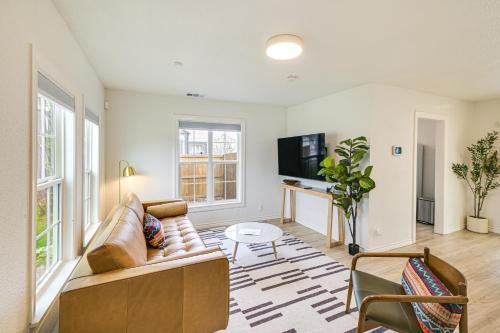 Central Arlington House | Walk to Cowboys Games: Arlington Home w/Hot Tub!