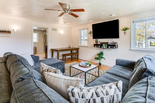 Lafayette House | Walk to Old Town Lafayette! Cozy Couple’s Escape
