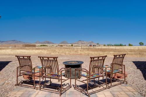 Elgin House | Walk to Wineries: Elgin Wine Country Retreat!