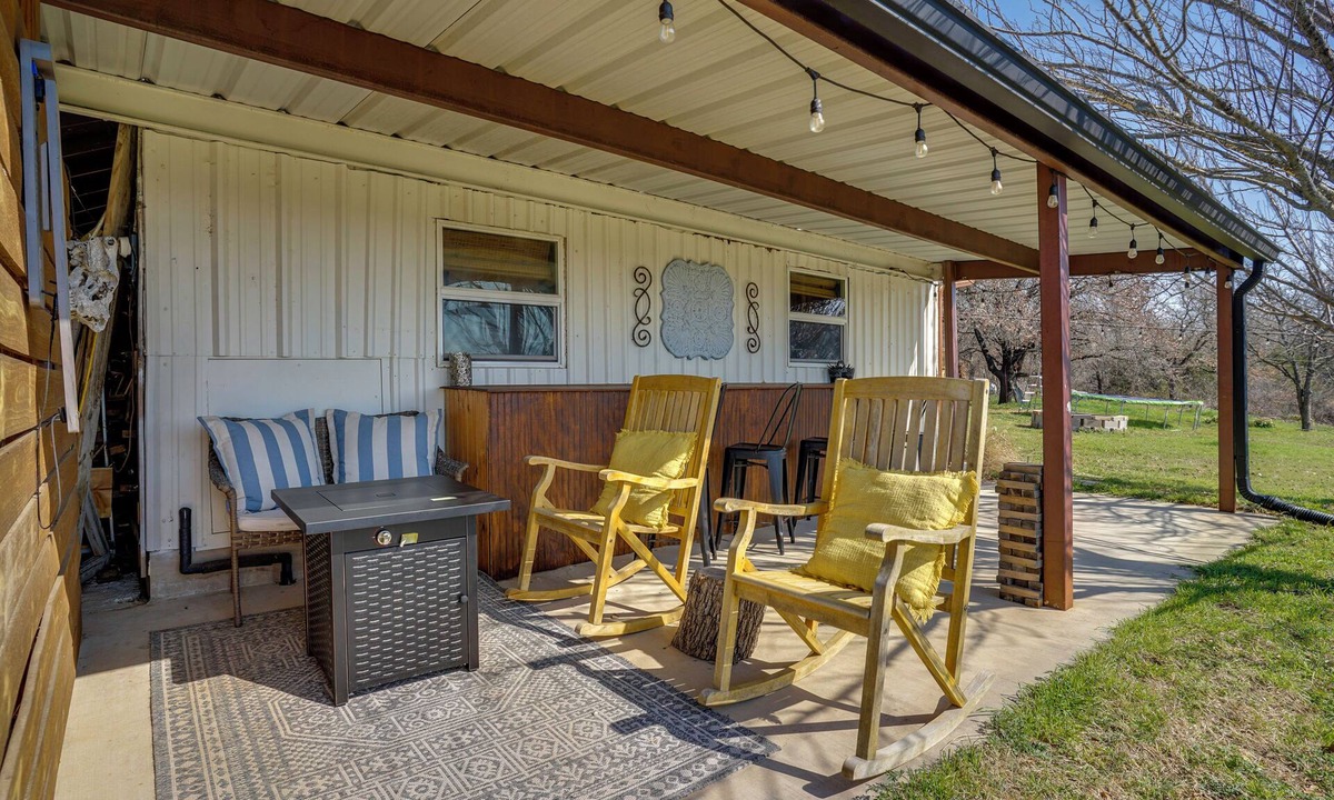 Decatur Apartment | 'Walnut Creek Retreat' 9 Mi to Decatur Town Square