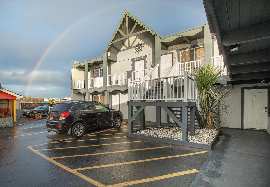 Ocean Shores Hotel | Wanderlust Inn