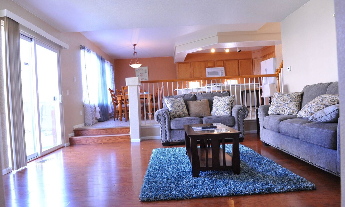 Green Valley Ranch House | Warm welcome Home Very Friendly and feel At Home.