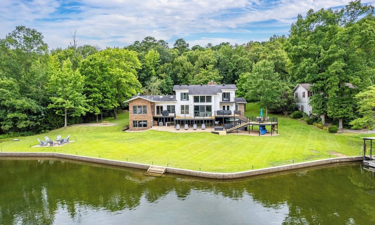 Hot Springs Village House | Waterside Haven w/optional Boat Rental