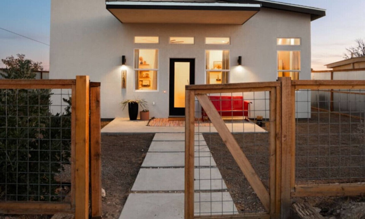Marfa House | Welcome to the Milky Wayfarer