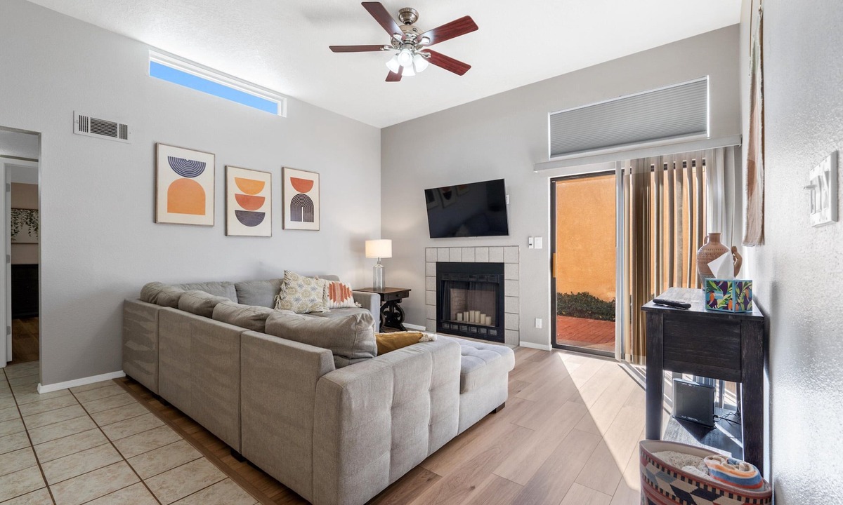 Oso Grande House | Welcome to the Oso Cozy Casita - No House guests without prior approval from host.