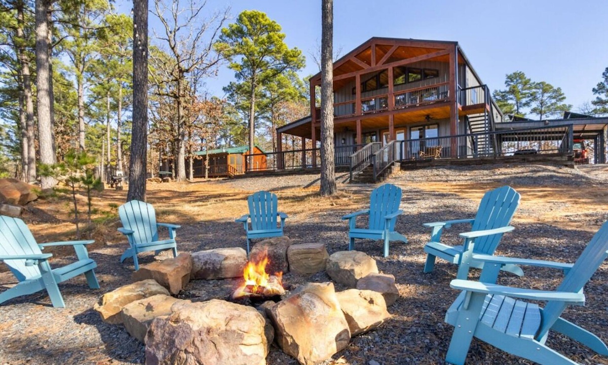 Antlers Cabin | Welcome to The Sanctuary, a peaceful mountain retreat designed for connection, comfort, and unforgettable views. From cozy fireplaces to expansive outdoor spaces overlooking White Rock Mountain.