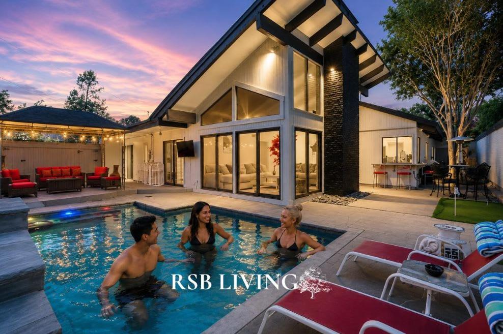 Irving House | West Irving Palace Miami Style