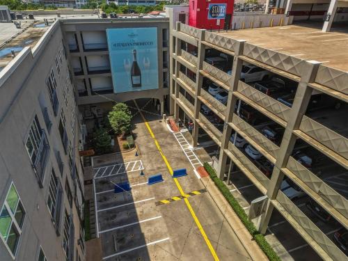 Cityplace Apartment | West Village 2BR Katy Trail & Dining, Parking