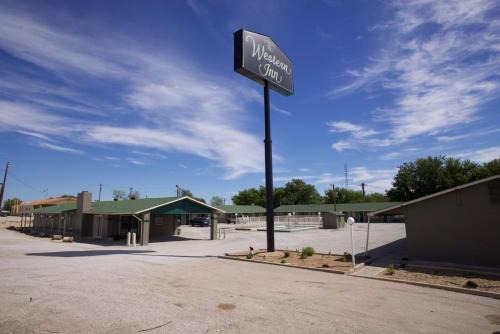Hamilton Hotel | Western Inn
