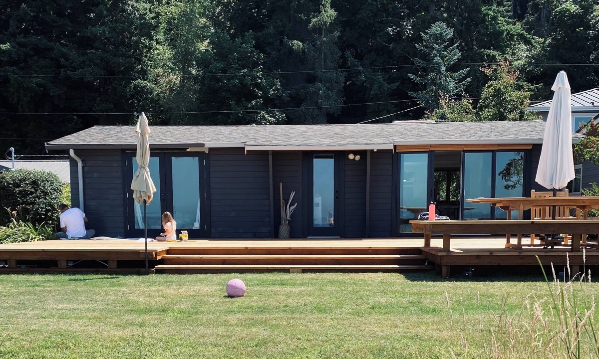 Freeland Cabin | Whidbey Island Beachfront Cabin No-Bank Sandy Beach + Sunset Views