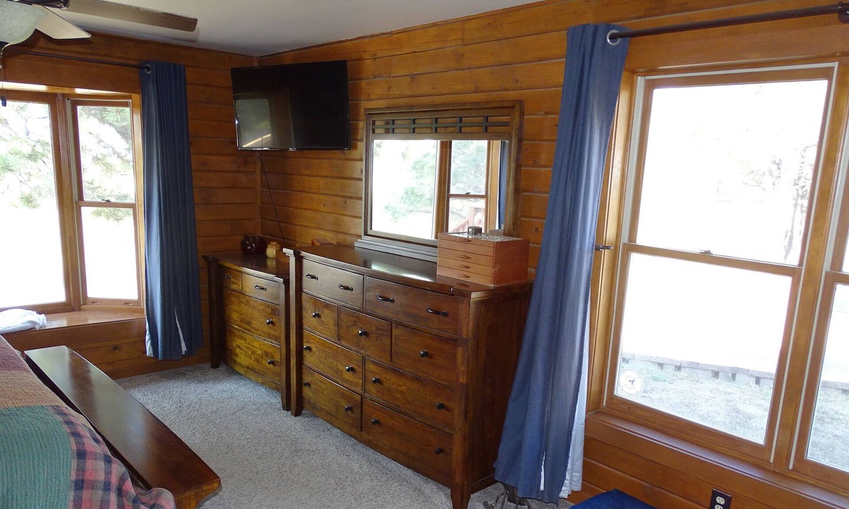 Colorado Springs House | White Pine MTN Retreatnn