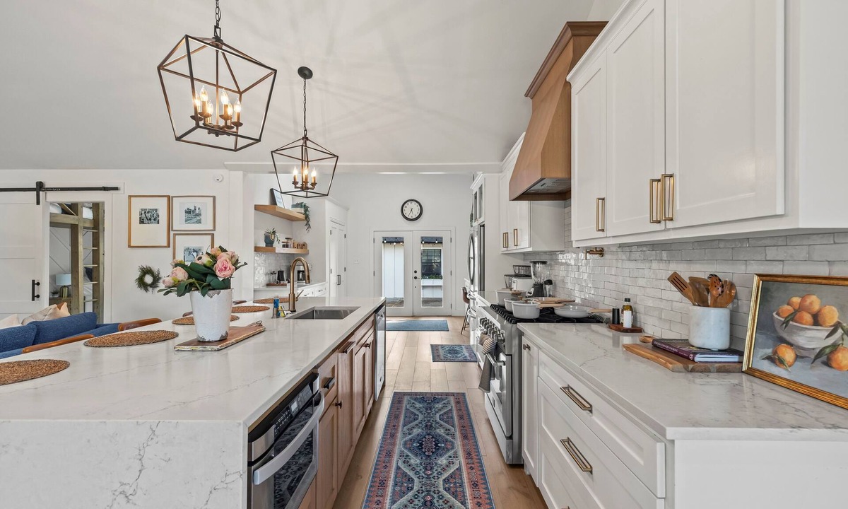 Old Lake Highlands House | White Rock Modern Oasis 3BR/2BA l Fenced Yard